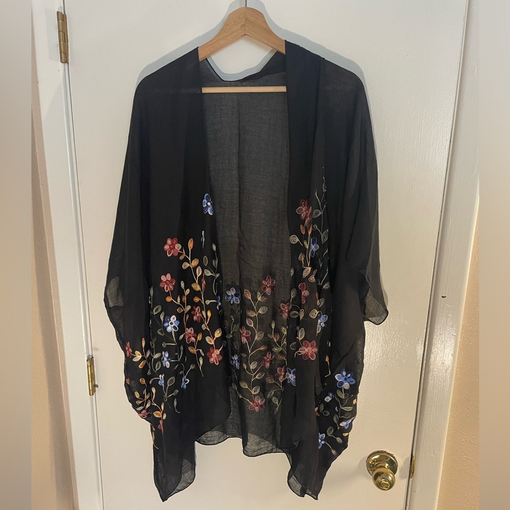 Floral Embroidered Black Kimono
